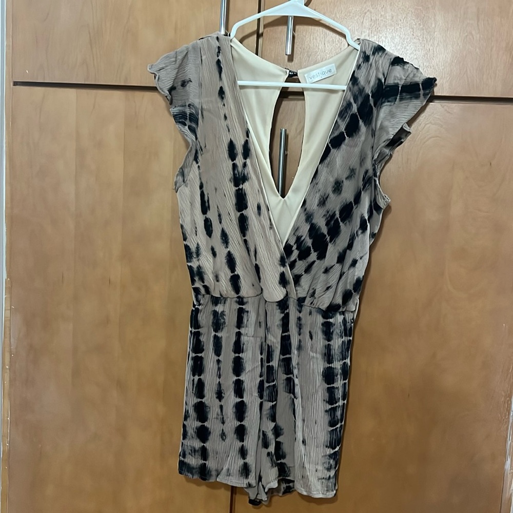 Vestique Romper